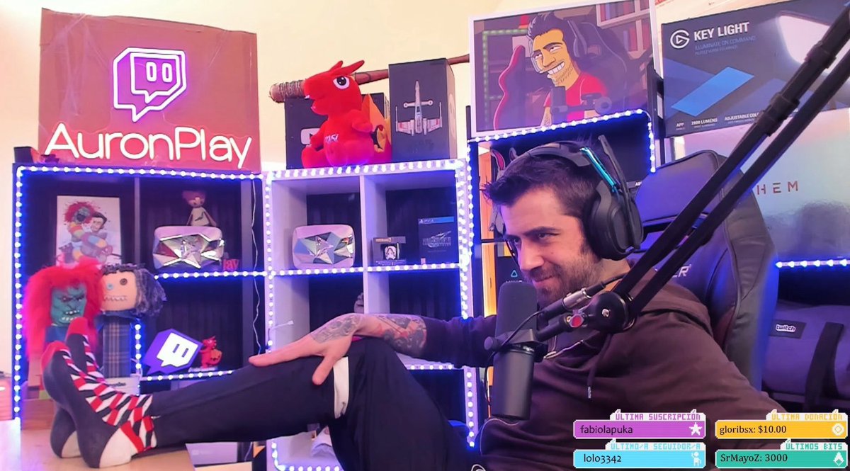 _Rommi__'s tweet photo. @auronplay @Karchezzz vas modo hot https://t.co/nysYde82QM