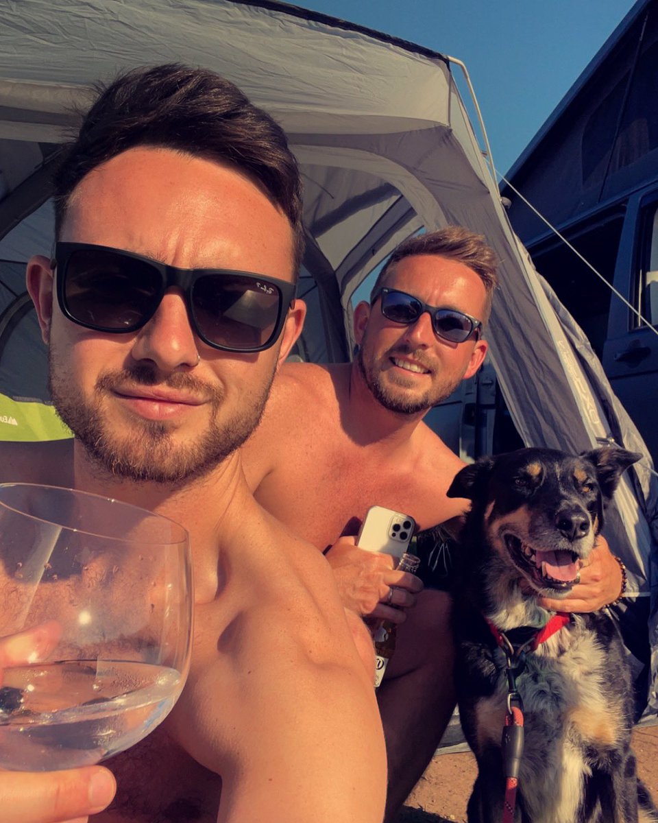 Thursday night away in the van with my fave lads. 💙