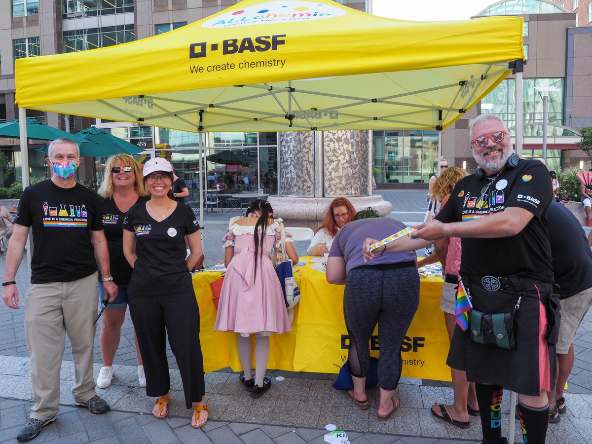 NigelArmes1's tweet photo. Huge turn out at #Outraleigh with #BASF having a phenomenal presence throughout the day. The button making machine was a big hit with long queues of visitors waiting to create their #Pride buttons. Thanks to all the #ALLchemie members who showed up to help 😀 https://t.co/6CTcIouuSS