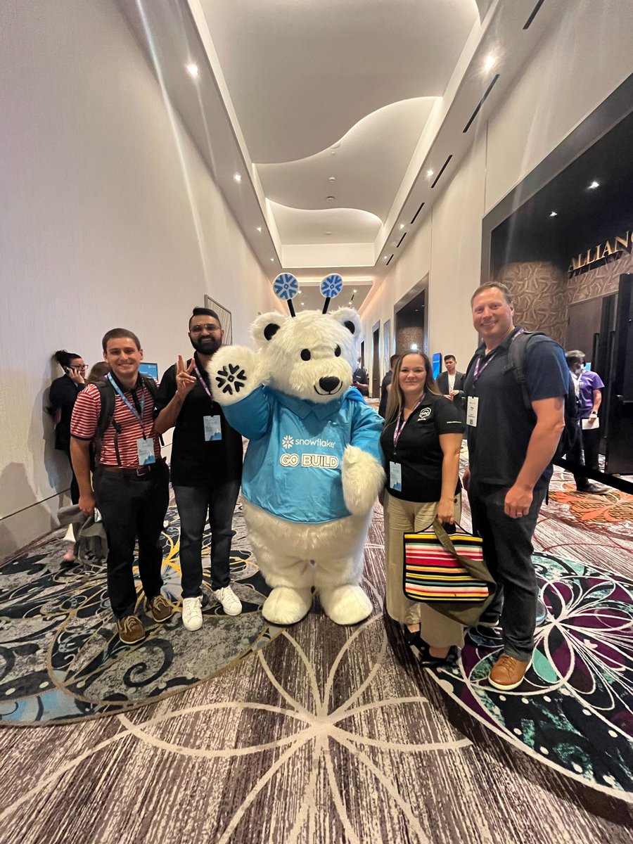 We had an amazing time @ #SnowflakeSummit &amp; can't wait to attend again next year!

👋 Building end-to-end #Data solutions for businesses. Follow us &amp; let's grow together 🙂 <a href="/datalakehouse/">DataLakeHouse</a>

#DataLakeHouse
#Analytics
#DataDriven
#TheDataCloud
#MakeItSnow
#NoBadData
#DataIntegration