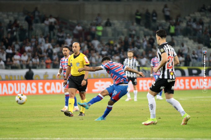 Ein KING-Finish! 👑
📸 Leonardo Moreira / FEC
#VamosFortaleza #Brasileirão