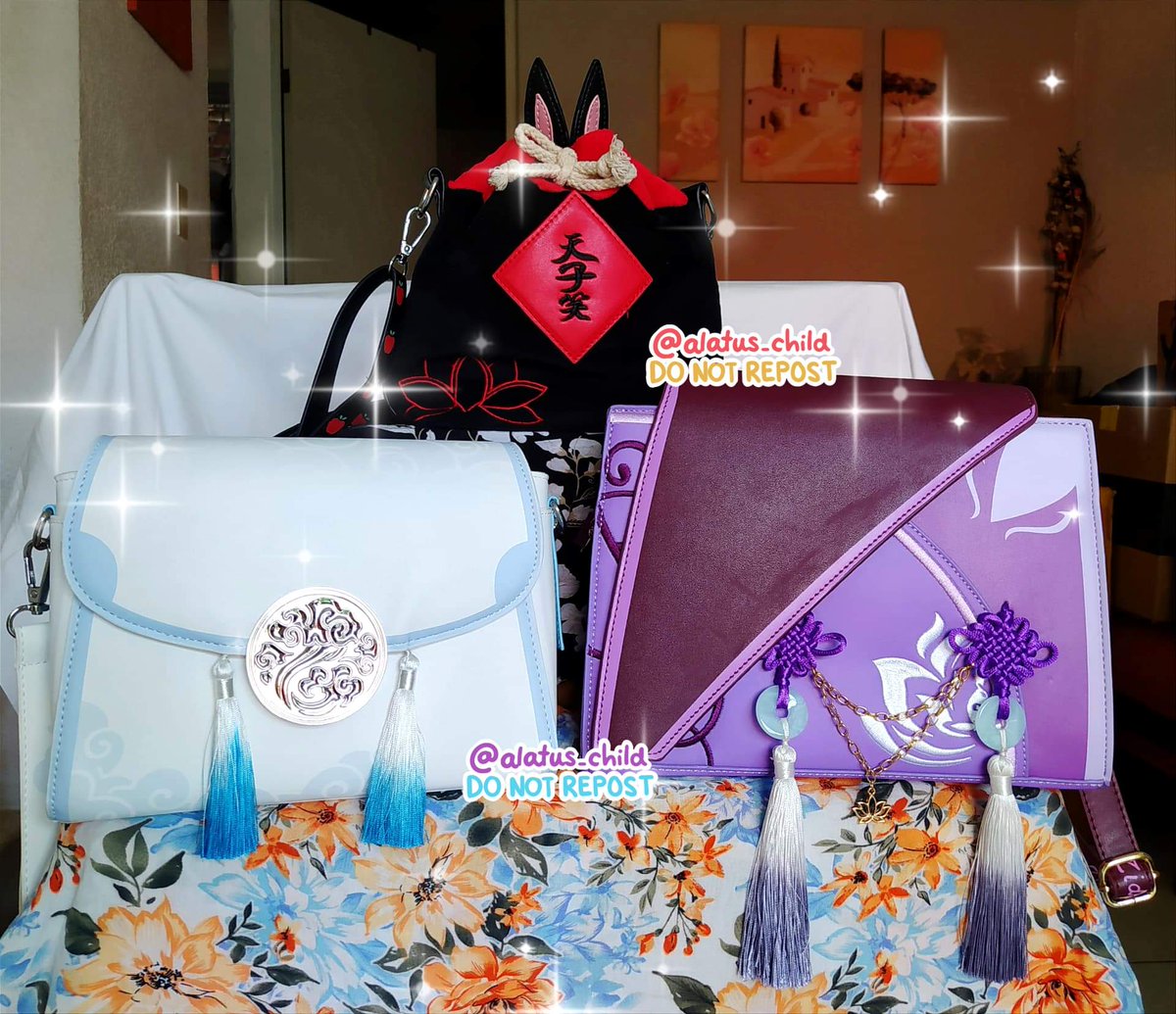 alatus_child's tweet image. finally I... 

I HAVE THEM ALL 💙✨💜✨❤
will start dispatching Kickstarter orders with JC and LWJ bags the next week when the postcards arrive :DD 

#MDZS #bags