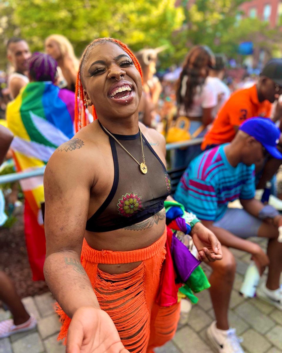 quierradanielle's tweet photo. Happy Pride Month ✨🌈🦄

#PrideMonth2022 https://t.co/4YL3oK7m0c