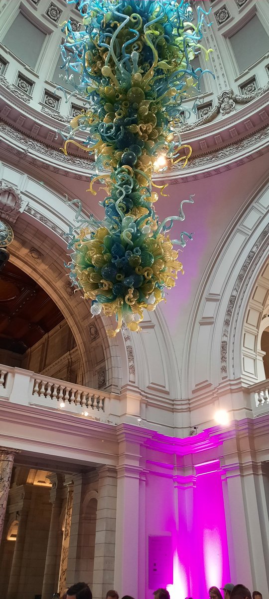 kwanjulia1's tweet photo. @V_and_A @BlmFest @CounterArts catwalk. Full of surprises, an abstract piece of art with a chair in the water, then a soulful singing voice Ishimwa in the gardens was a peaceful contrast to the high energy earlier on. The dance beats from DJ S/He (Tomboys don't cry) was ace. 
#GoodVibes #arts https://t.co/Wwq0NVNLbX