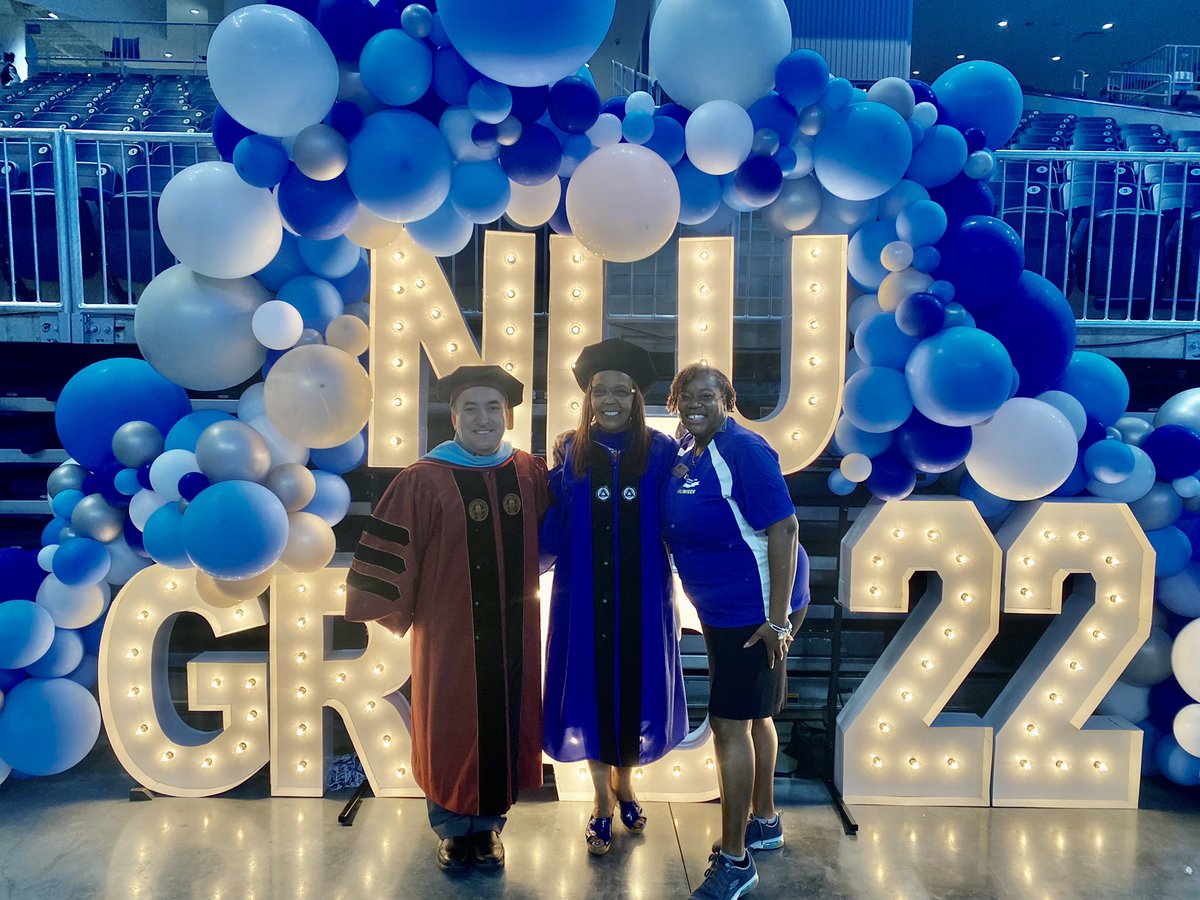 AurelioOnCampus's tweet photo. Congratulations to Dr. @ModenaStinnette, she not only earned three degrees at @NationalLouisU but also helped establish the #NLUStudentAssembly and served as its first President! #TripleEagle #NLUProud #PHinisheD https://t.co/jflG9XThFx