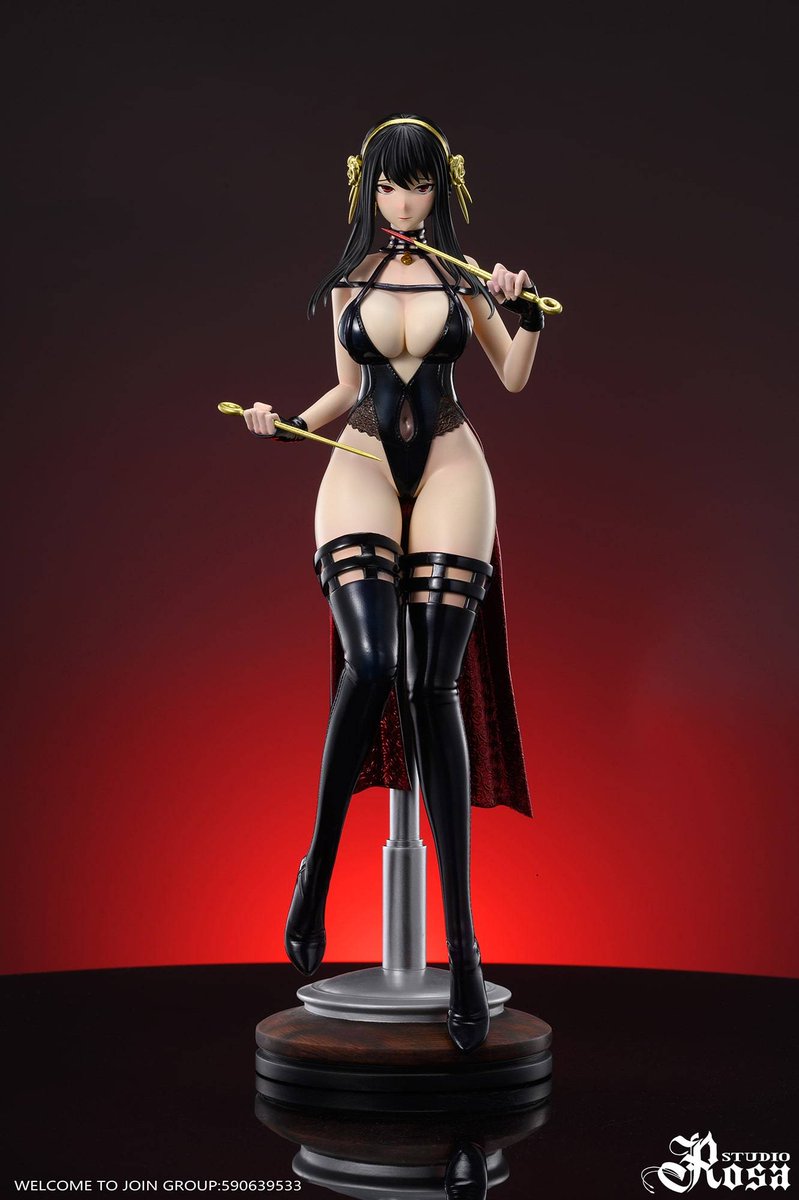 ElMundoShiro's tweet photo. La empresa #RosaStudio anunció el lanzamiento de una #Figura erótica a escala 1/6 basada en el personaje #YorForger de la franquicia "SPY x FAMILY" para el 4to trimestre del 2022. Tendrá una altura de 330 mm y un precio aproximado de 260 dólares. #SPY_FAMILY #SPYxFamily. https://t.co/U8kL38xhYE