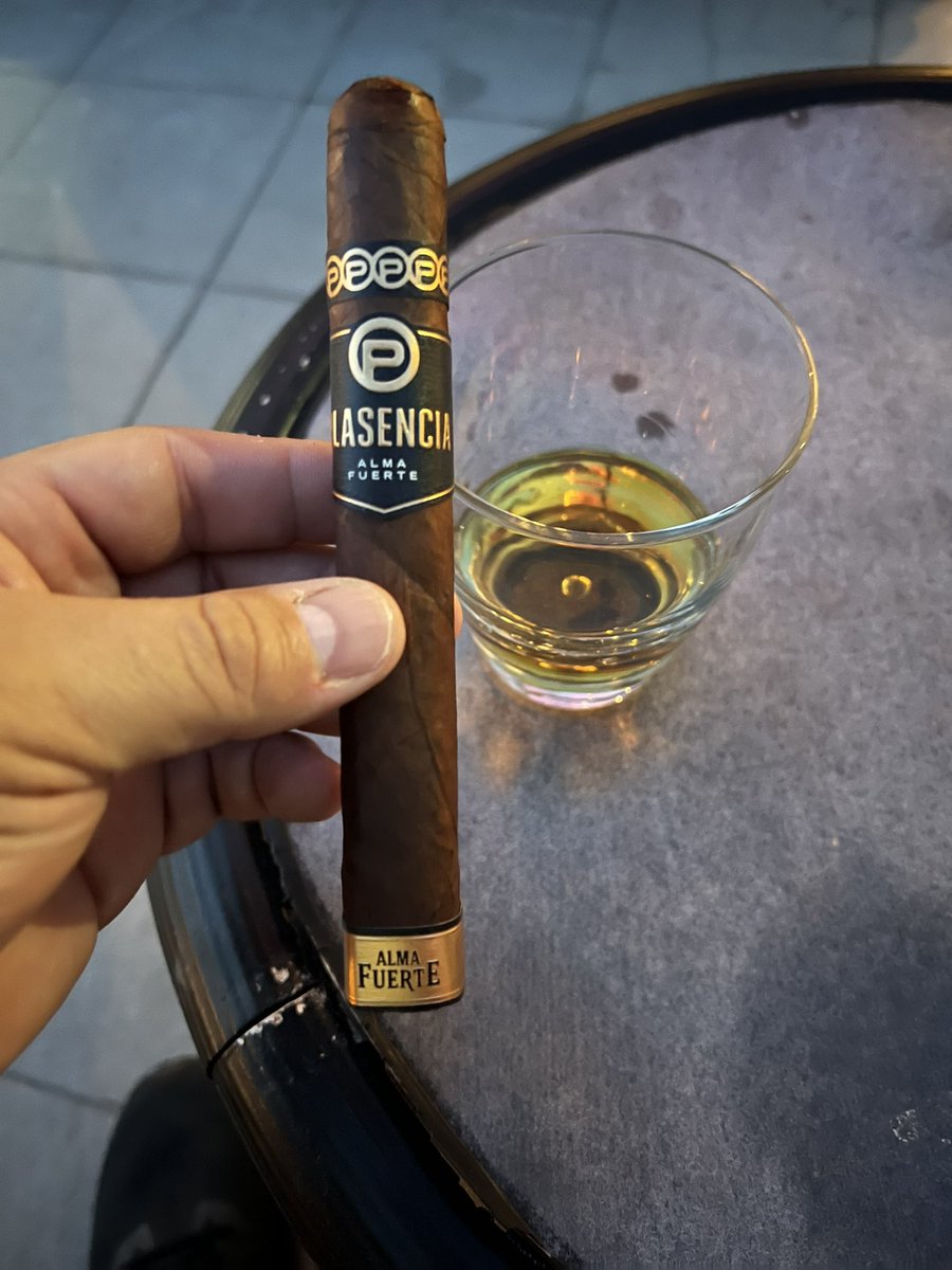 My one year wedding anniversary smoke. <a href="/PlasenciaCigars/">Plasencia Cigars</a>