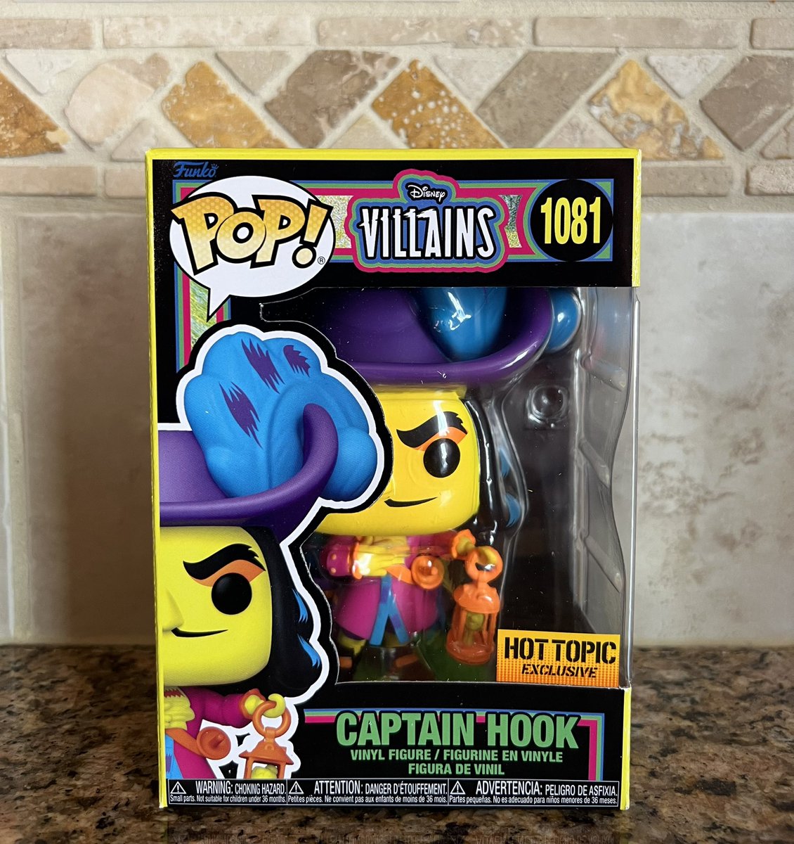 DisTrackers's tweet photo. Mail Call! Got my Blacklight Captain Hook!
.
#PeterPan #Disney #CaptianHook #DisneyVillains #Collectibles #Funko #DisTrackers https://t.co/swHVG4pyh6