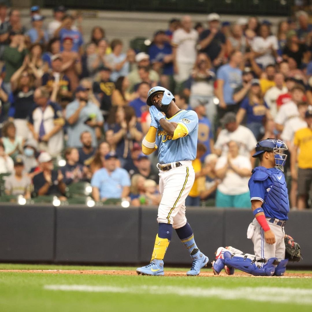 ClutchPoints MLB on Twitter "Andrew McCutchen imitating Stephen Curry