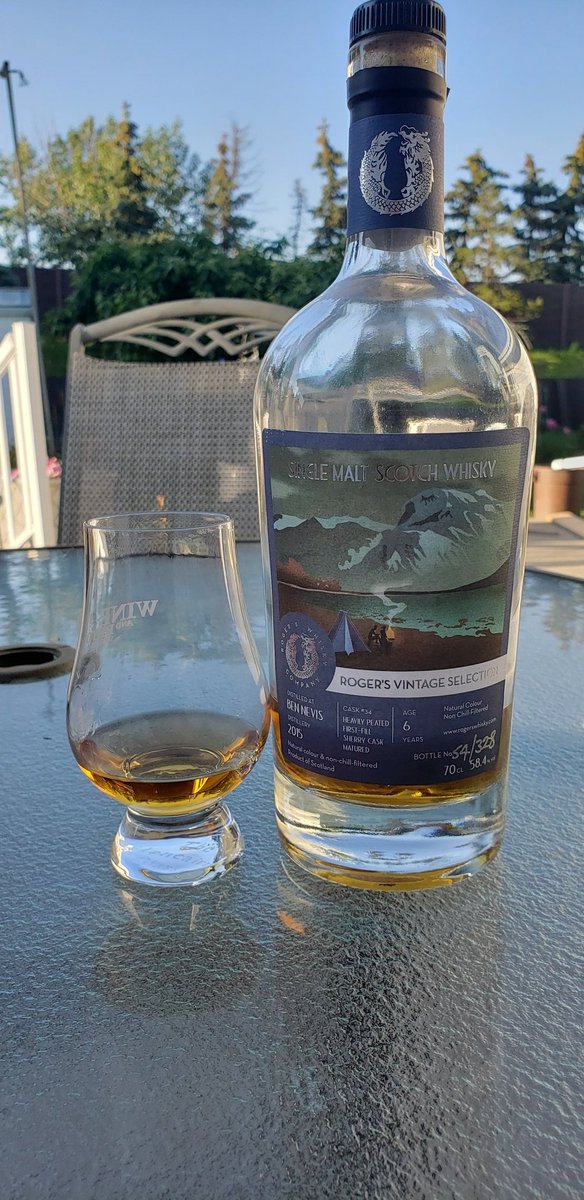 Heaven in a Glass!  BEN nevis from Roger's Vintage Selection.  58.4ABV, Sherry Cask Peated non chilted filtered, no added Colour. <a href="/WhiskyBenNevis/">Ben Nevis Distillery</a>, <a href="/GeordieMoski/">Geordie Moski</a> <a href="/whisky_yes/">Dave Scott (account is inactive)</a> @EdmScotchClub <a href="/scotch4dummies/">Scotch 4 Dummies</a>