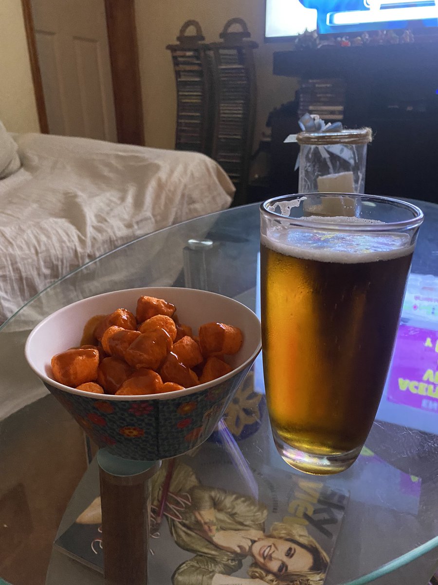 Vickmar82's tweet photo. Kien kiere chetitossss #Chelas🍺 #chetos #palomitas #rueditas #Botanera #ContentoameasientoYo #TultitlanFotever https://t.co/oBxUk6XbPH