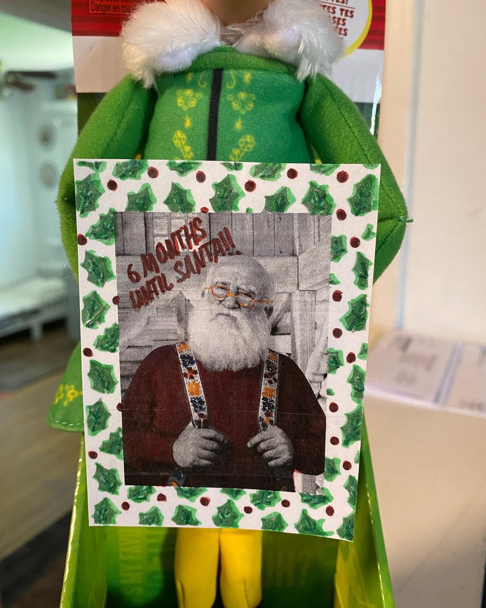 beeleaver's tweet photo. When you love to terrorize your uncle with the thought of Christmas coming. 🤣😂🎄🎅 Thank you  @Jon_Favreau, @TheOnlyEdAsner, Will Ferrell, @BobNewhart, @James_Caan, @ZooeyDeschanel, and @MarySteenburgen for the many years of joy. https://t.co/baj30ZqUkq