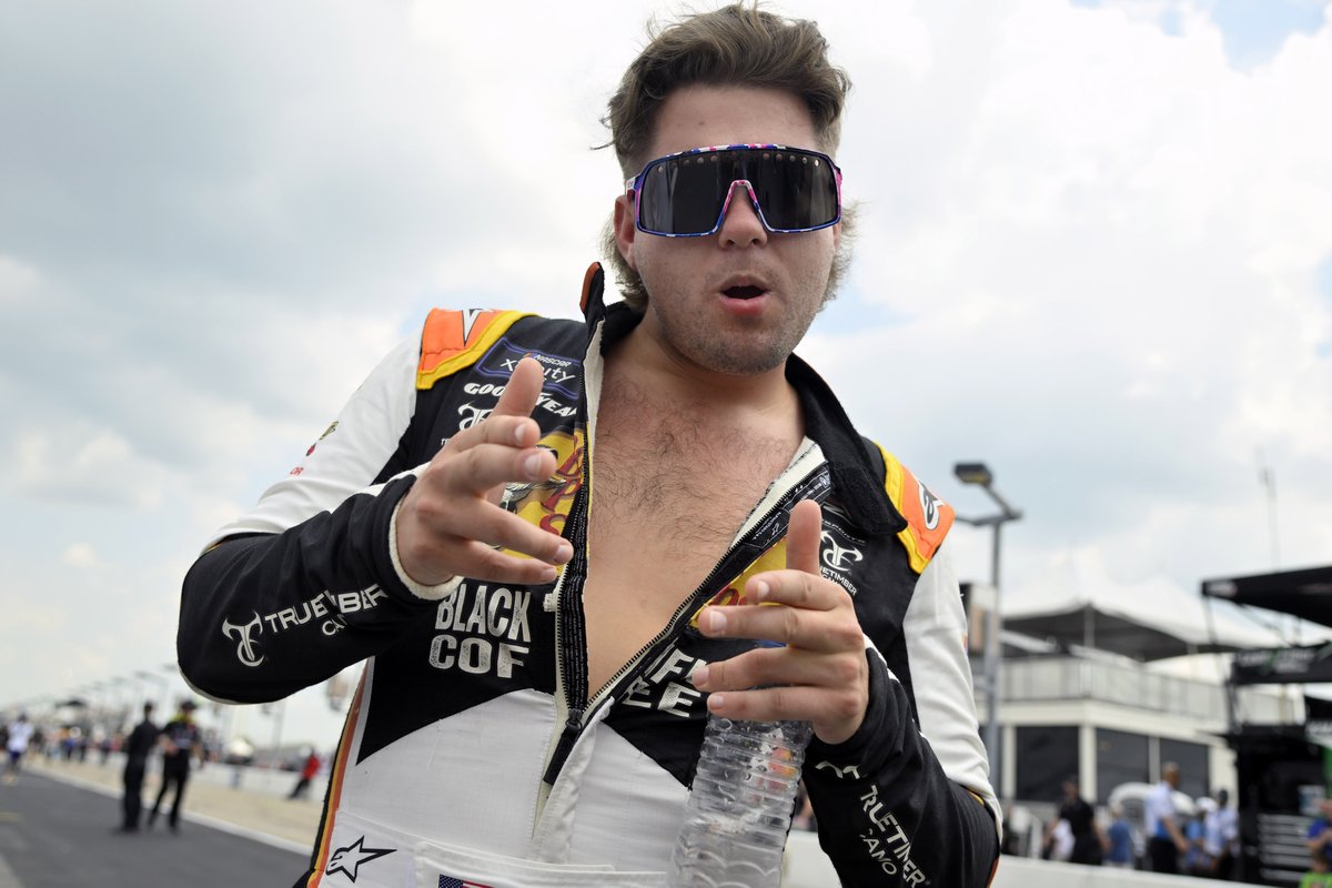 XfinityRacing's tweet photo. Rollin' on to Broadway tonight like... https://t.co/FEaz8571Ox