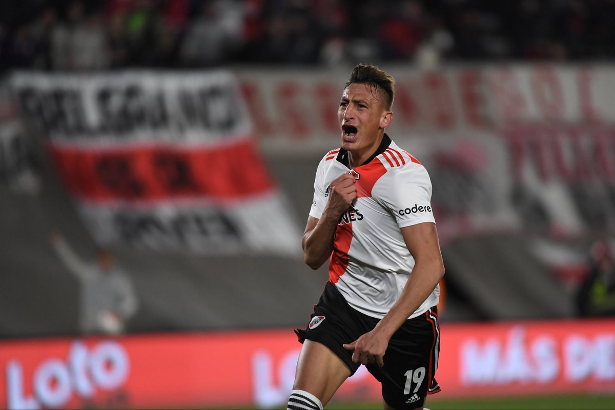 EnzitoFz's tweet photo. Los goles de este loquito hermoso se gritan el doble. https://t.co/ZFf6Y1851f