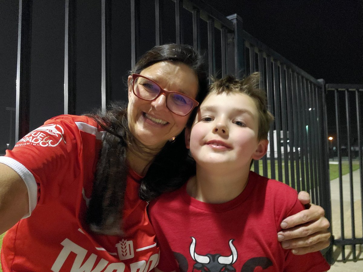 GruvyGurl's tweet photo. Brodie and I had a great time tonight even though the match ended in a tie. The @LubbockMatadors played a great game! Really proud of the guys! What fun fun for the fans! Hard fought and fast paced game! #GruvyTime #Grandkids #LuckiestGurl #LoveThisKid https://t.co/4CYgi1fTpG