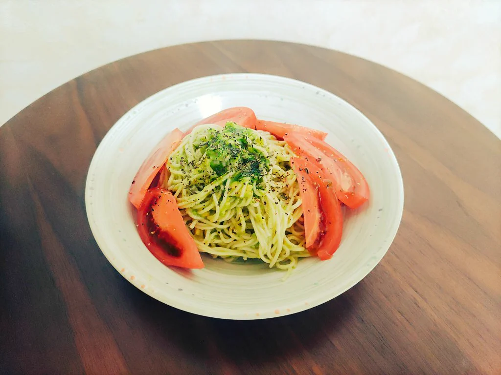 @ai_mogmog FF外から失礼します。
不器用なオッサンが真似して作ってみても簡単で美味しい✨🍴
今は後片付けと余ったバジルペーストをどうしようか今考えてます…🤔 