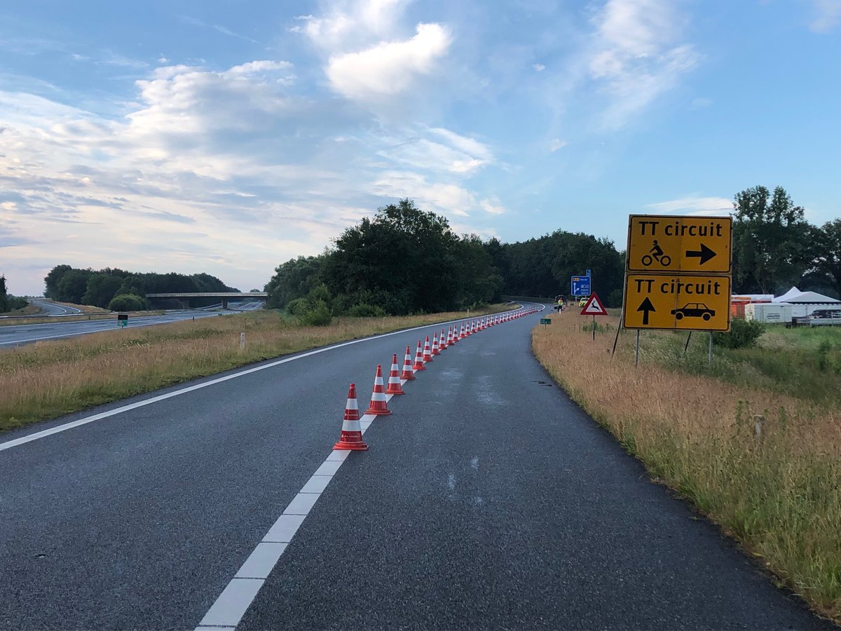 kransassen's tweet photo. @Wis_Rinse @RWS_NN Ook bij Assen zijn de motoren weer welkom via de motorafrit https://t.co/dUuf0QITIc