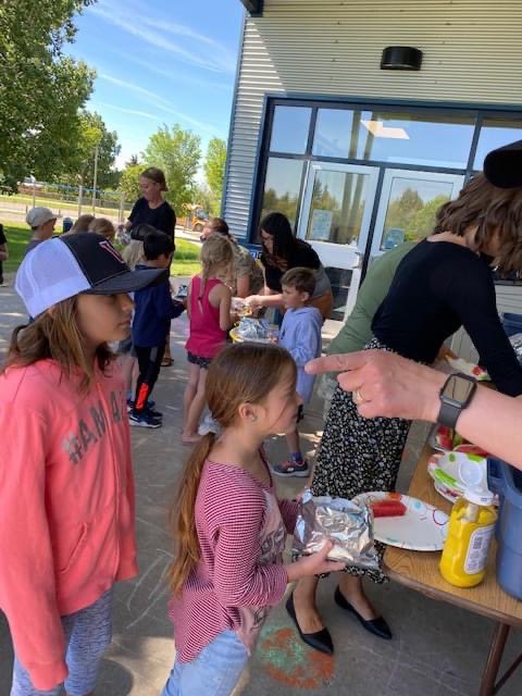 VulcanPrairiev1's tweet photo. We had such a fun and busy week. Here are a few more highlights. Thanks to everyone who helped with these special events and also to @alieninline .  Our awards assembly is Monday at 10:30 and a special assembly for Mrs. Inaba is Tuesday at 12:00. Everyone is invited. https://t.co/H3aLeXBHSy