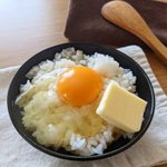 豊かな味わいの一品に仕上がる？!お箸が止まらないほど美味しいという「卵かけご飯」レシピ!