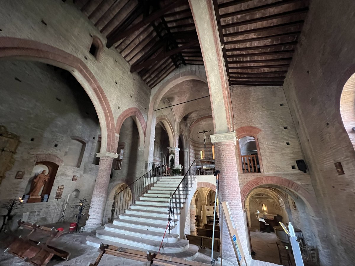 alvientooo's tweet photo. La Abadía de Santa Maria Assunta o Abadía de Monteveglio es un lugar de culto situado en Monteveglio, erigido a instancias de Matilde de Canossa en agradecimiento por la victoria sobre el emperador Enrique IV.
#Bologna #bloginbo #EmiliaRomagna https://t.co/Py8ZbAxsG5