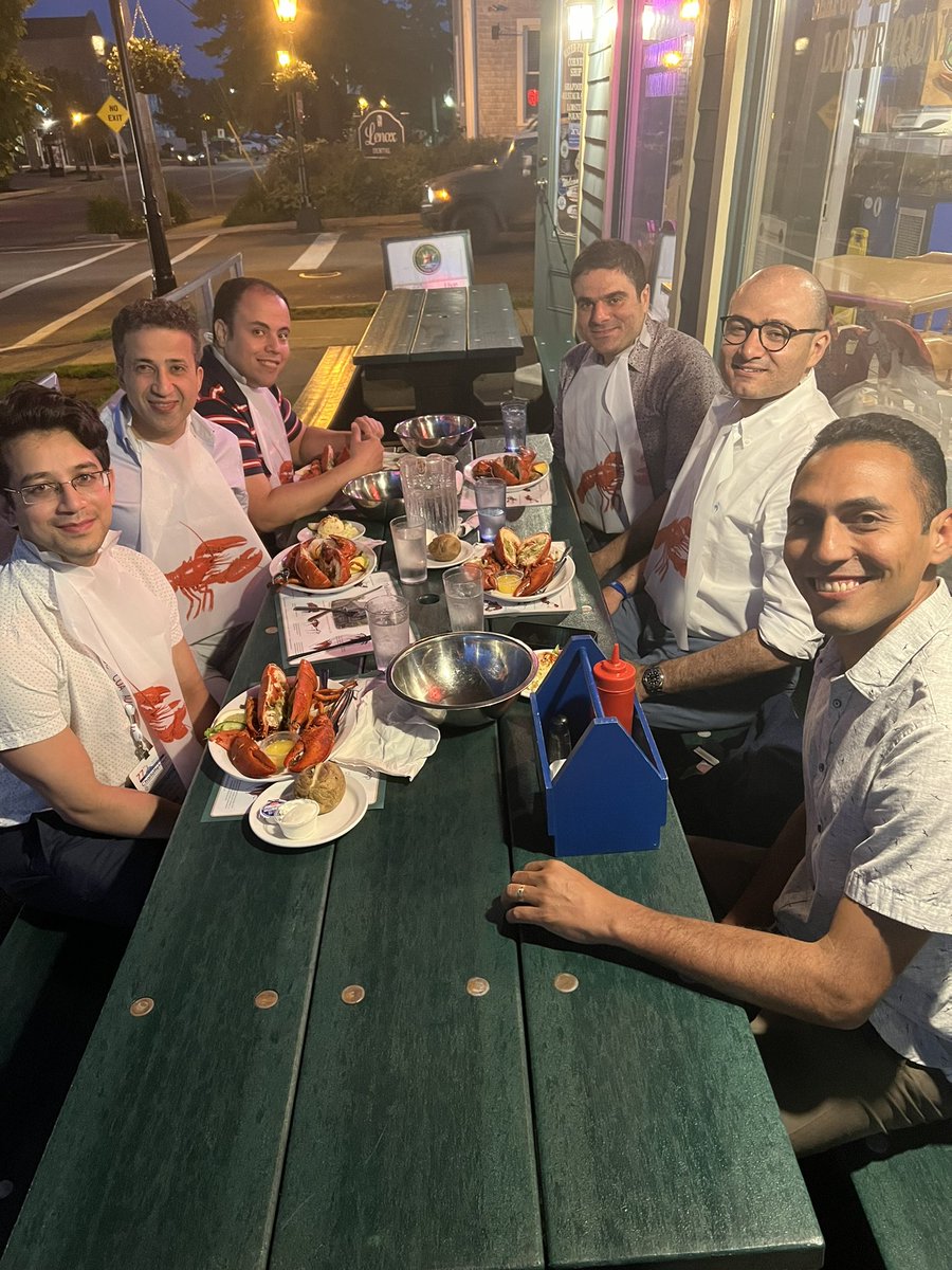 After 5 presentations from the urology team and multiple meetings, it’s always nice to have a hearty lobster meal with @hazemelmansy1 and the urology team from @thenosm & @TBRHSC_NWO #CUA22. Let’s hope we can be ready for another 4 presentations tomorrow morning