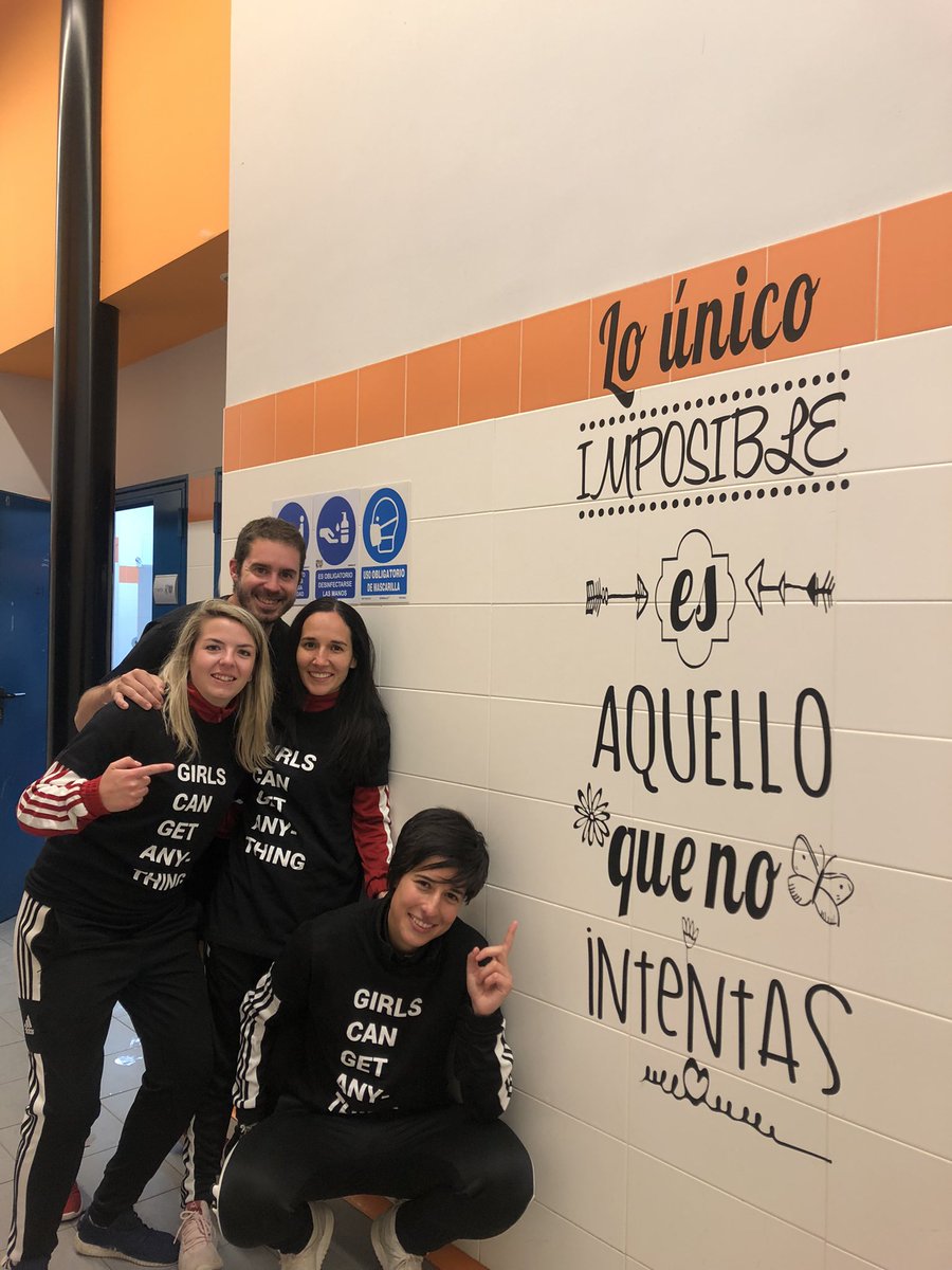 loretis7's tweet photo. Una vez más, solo futbol decían…. @Guemes23 @tobar_victor7 @_Naiara_ @BCFPromesas https://t.co/BF2C9Ijmm9
