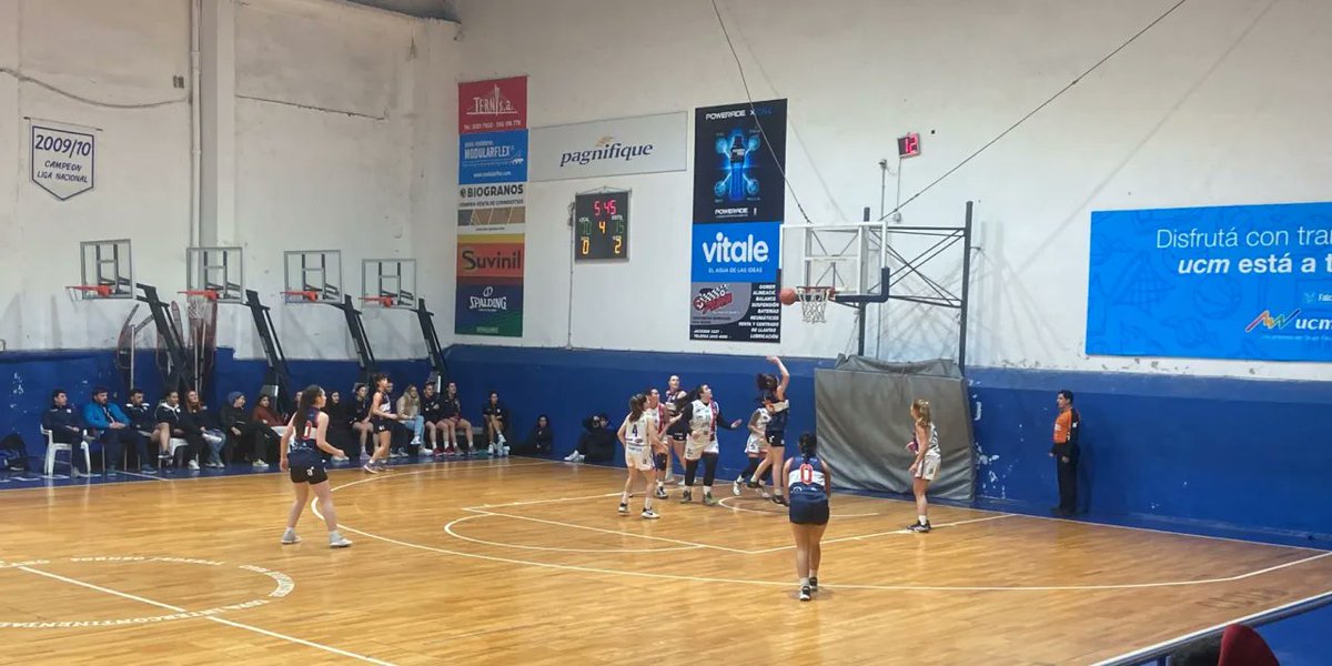 BasquetTotal's tweet photo. #LFBxBT | PREPARADAS PARA LO SIGUIENTE

Defensor Sporting ganó en su casa 89-20 ante un Deportivo Paysandú ya sin chances de meterse entre los seis mejores. Crónica y podio de @Bcal_03 

👉 https://t.co/rKcA9wZLUL https://t.co/jtSnECvPqs