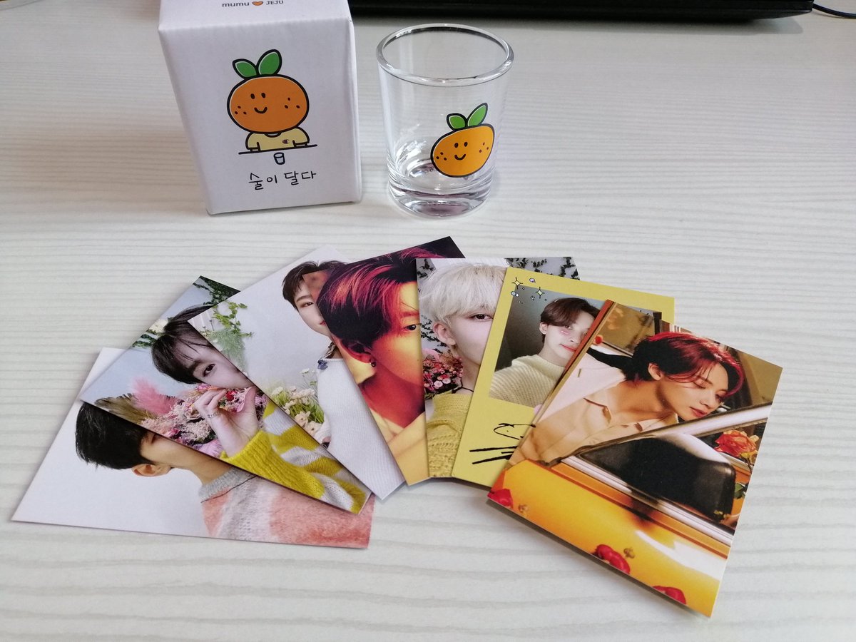 crys_wei's tweet photo. My soju glass arrived this morning and I'm quite happy it arrived safely hehe 💕
There were also freebies which I didn't expect so thank you @yapzhihui2001!!
#zhfeedback https://t.co/4EYAsNZ5o6