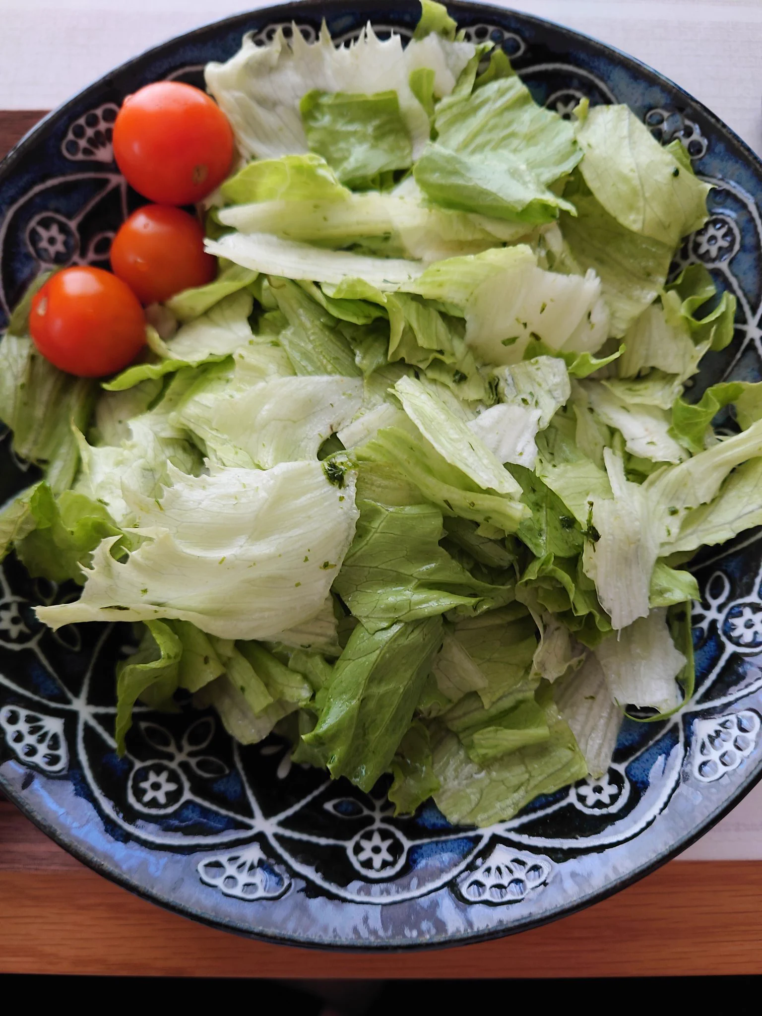 これが食べてみたくて、青のり買ってきた。
本日のお昼ごはん(の一部)。
ササミ茹でるか、チーズか何か足して、夕飯もこれでいいかも。  