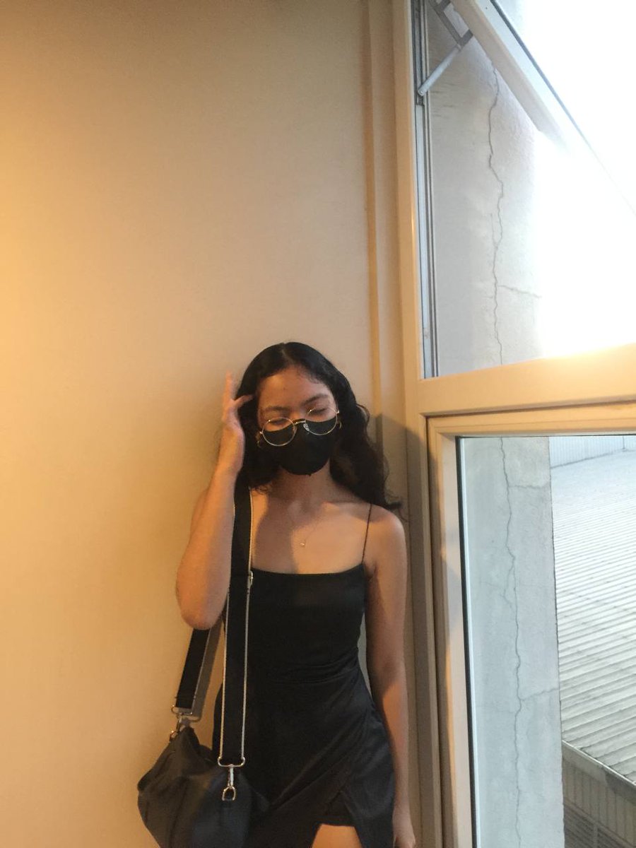 ledreil's tweet photo. i used to hate dresses but oh well https://t.co/Ut9QE2SQMI