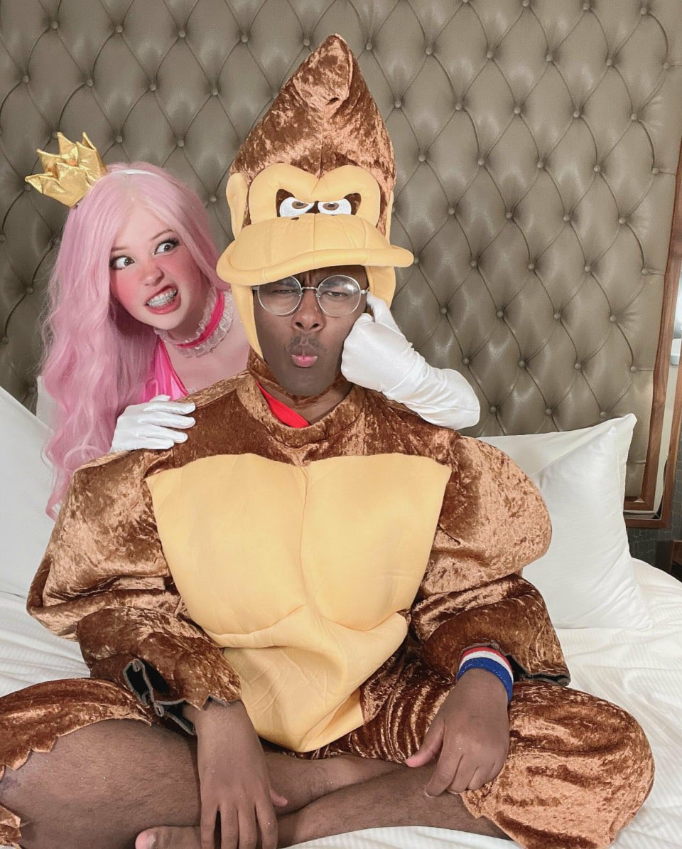 Ghostpop on X: I cant fucking believe Belle Delphine and Twomad made porn  this is surreal t.coQ9jQcNHNET  X