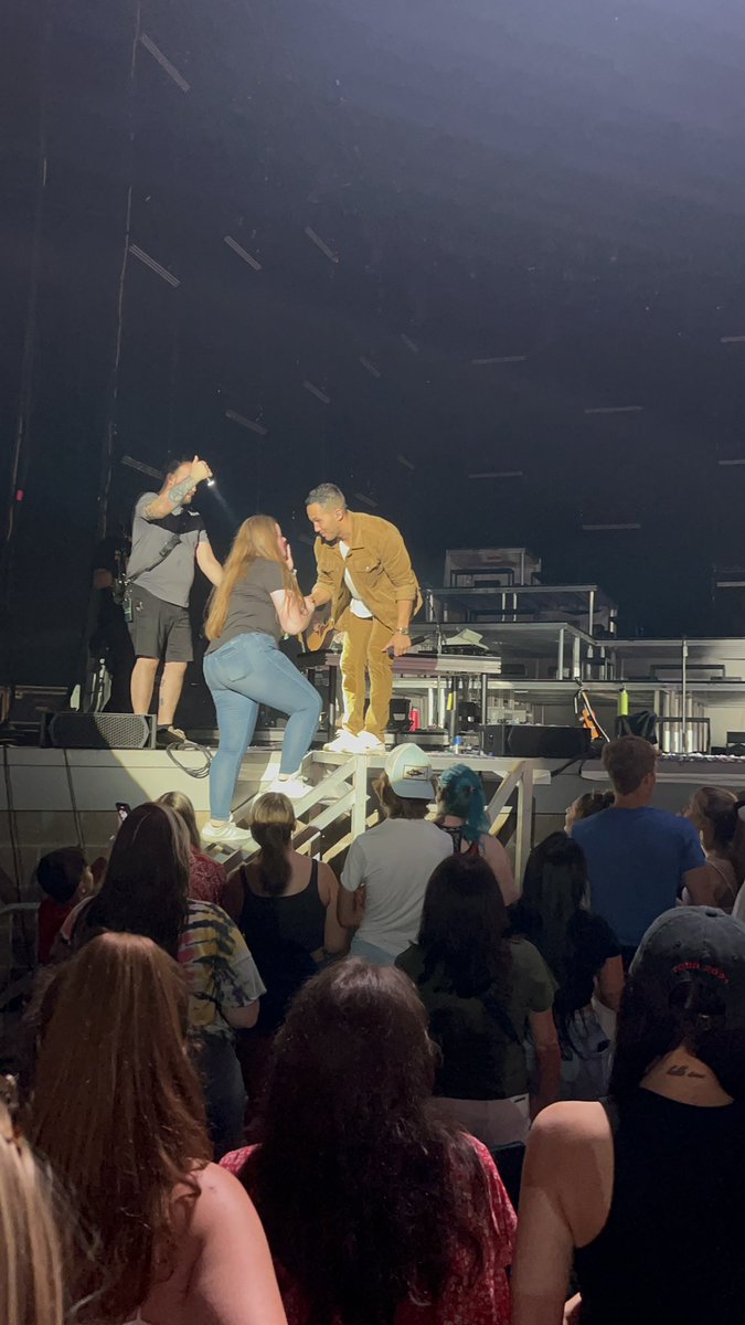 abby 🌺 tweet media