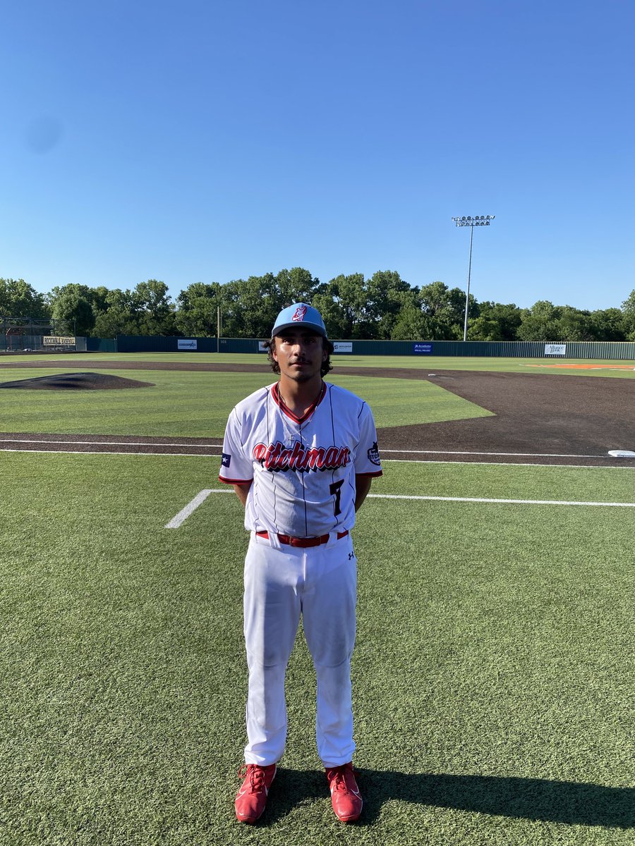 FiveToolTexas's tweet photo. #DFWShowdown F: @TheRealPitchman 18U Livingston 8, DFW Twins 18U  Black 7
PoG: Zac Hernandez 2-3, 2B, HR, 3 RBI, R
Hitter: @HunterPoe22 2-4, 2B, HR, 3 RBI, R https://t.co/p4d3FlK5VF