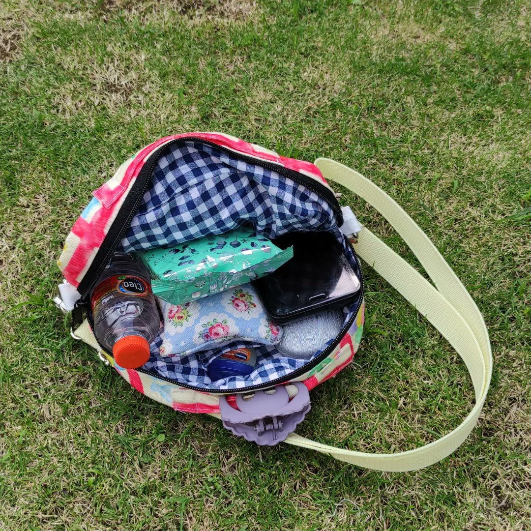 ossaosin's tweet photo. Rekk, kali ini aku jualan tas 😁
Bahan kanvas,ukuran kecil muat banyak,design ga pasaran krn gambar sendiri. Lagi diskon lho rek sampe bulan Juli.
💵 50k-150k
📍 Tidar
#pasarmingguinfomalang @infomalang https://t.co/NNWgIX0PrS