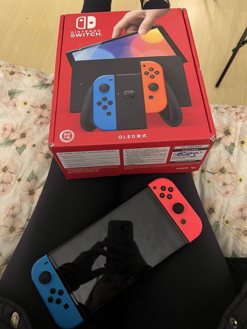 ok um dos presentes mais legais que eu j&aacute; ganhei kkkk https://t.co/3pGz7QjKu4