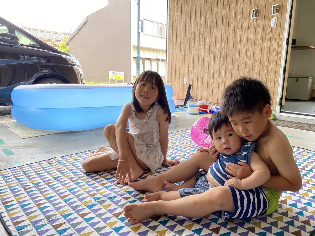 yuraya7's tweet photo. 全裸プール🏊‍♂️ https://t.co/xDyR6jnlaF