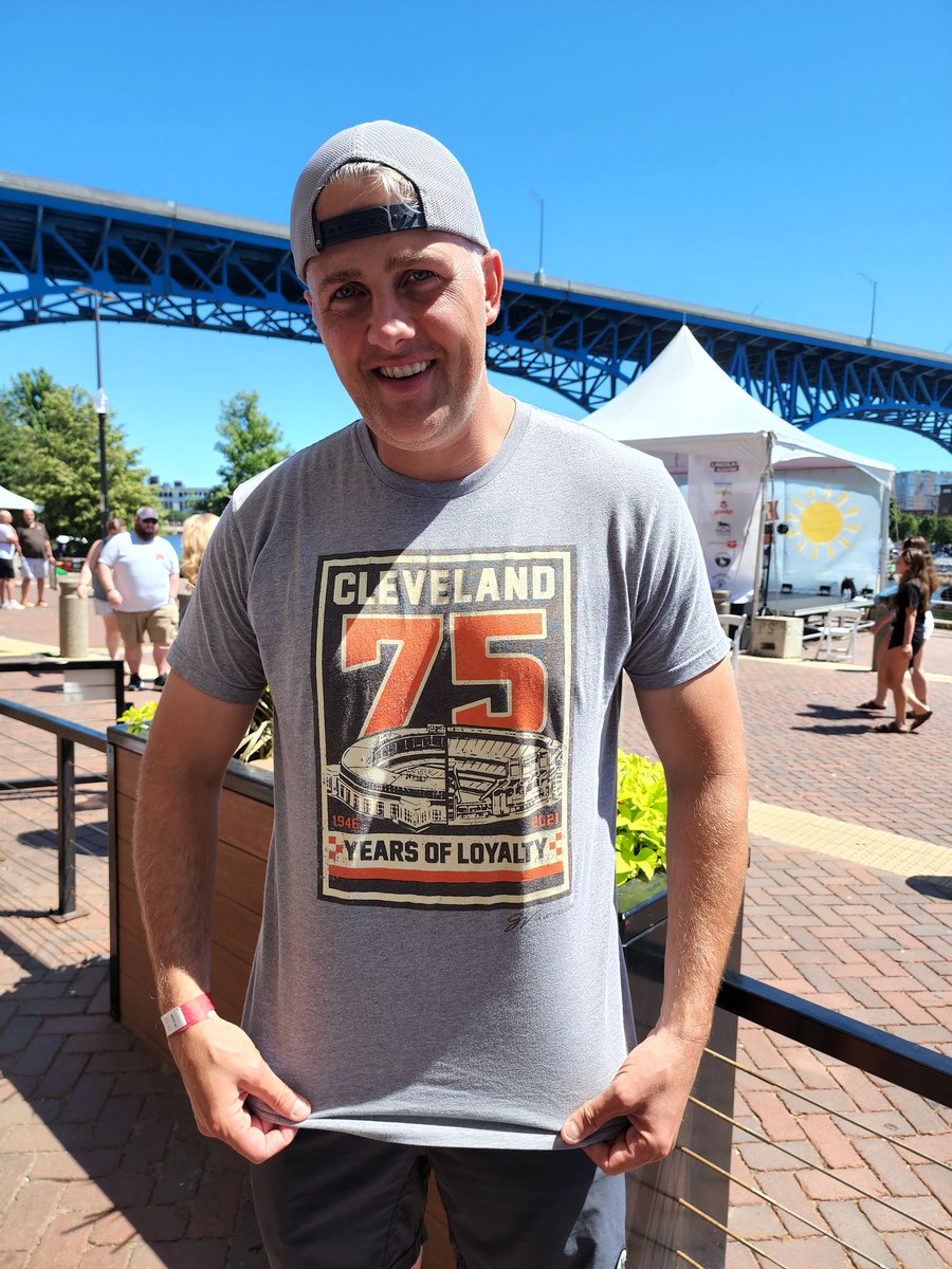 ZKelliMichelle's tweet photo. So absolutely greatweekend so great to do some of the thing's I love! Take your moments and embrace the thing's that give your joy! @PumpkinNation #Beverly #thenextlevel #leroc #araf @cave_cle @TriCJazzFest @LarchmerePorch @robccunningham #livemusic @InTheCLE https://t.co/tUiF8Q4afp