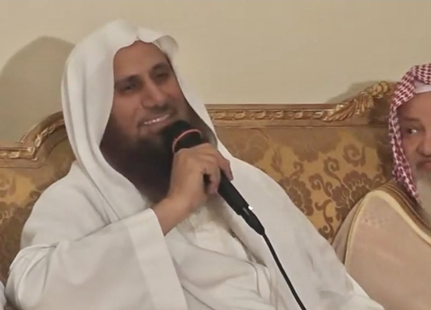 إنا لله وإنّا إليه راجعون،،
توفّي اليوم رجلٌ من أهل الصلاح والتقوى ونشر الخير، أحسبه كذلك والله حسيبه، وهو الشيخ #إبراهيم_بن_عبدالمحسن_الفليج
صاحب دار طيبة الخضراء
<a href="/dar_tg/">مكتبة دار طيبة الخضراء</a>
بسبب مرض نسأل الله أن يكتب له به أعلى الدرجات.
اللهمّ اغفر له وارحمه، وعافه واعف عنه، واجمعنا به في علّيّين.