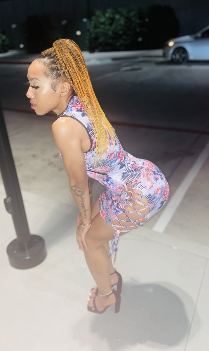 AlaskinH's tweet photo. She no Wear No Underwear‼️‼️ #DallasTX #explorepage #NoDrawls #ChinaDoll #nightlife https://t.co/s5THOMf7vE