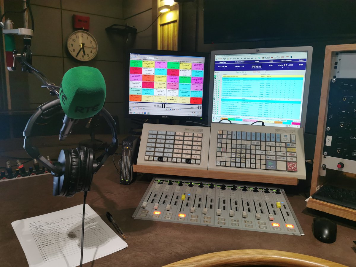 I'm hanging up the headphones... One last morning of tunes and chats on #risingtime before @Lillylatelee returns to her rightful place! Join me from 6am <a href="/RTERadio1/">RTÉ Radio 1</a>
