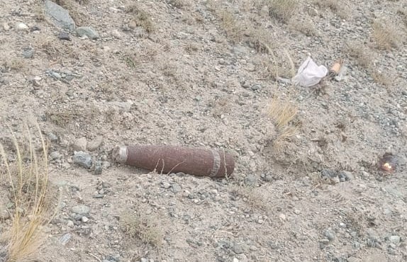 firefurycorps's tweet photo. #IndianArmy #HumanitarianAssistance Forever in Operations Division Sappers assisted Civil Administration #Kargil by demolishing six unexploded ordnances found at construction site of Astro Turf being developed for local community #IndianArmyPeoplesArmy
@adgpi @NorthernComd_IA https://t.co/2qxH9bN5zC