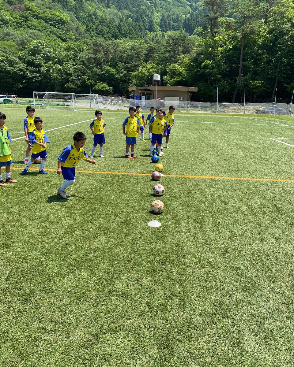 FC21971499's tweet photo. 【U10FunCUP】
数々の強豪チームと試合ができて、大変貴重な経験ができました⚽️
2日間で得たもの、明確になった課題、活かすも殺すも自分たち次第。
今後に期待します‼️
 #fcヴァリエ都留 
 #atadura 
 #動き出し 
 #トラップの位置 
 #スペースへパス 
 #ディフェンス意識 https://t.co/dAi3fIddxl