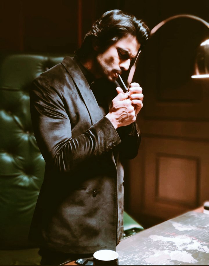 AnitaRamteke2's tweet image. Super excited Gangster is coming soon 

VIRAJ Nice Name 🤩  

💥💥💥 

@Gashmeer 
#GashmeerMahajaani 
#Mixplay 
#zakham