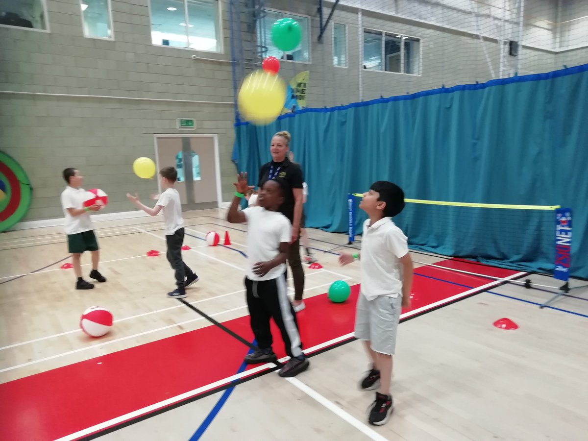 test Twitter Media - Hollywood Deer class had a fun day at the Commonwealth Games event. Thank you @FayeHaworth1 @YourSchoolGames WE LOVE Perry the Bull! https://t.co/WwkhC6SXvH