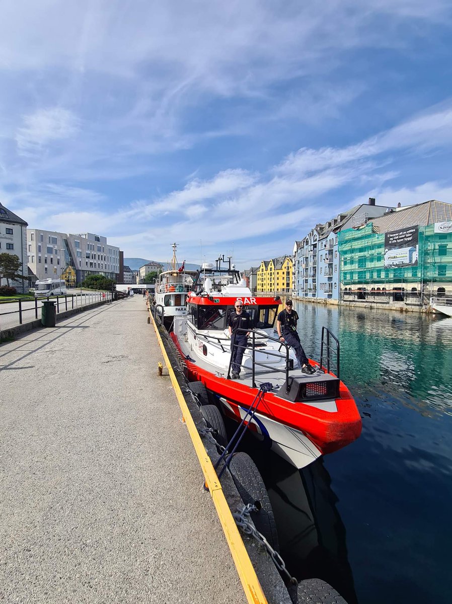 NSSR's tweet photo. #Aalesund #rs154 #dnvii er på plass i brosundet for skippermøte
@NRKreiseradioen https://t.co/5QKYehemGC