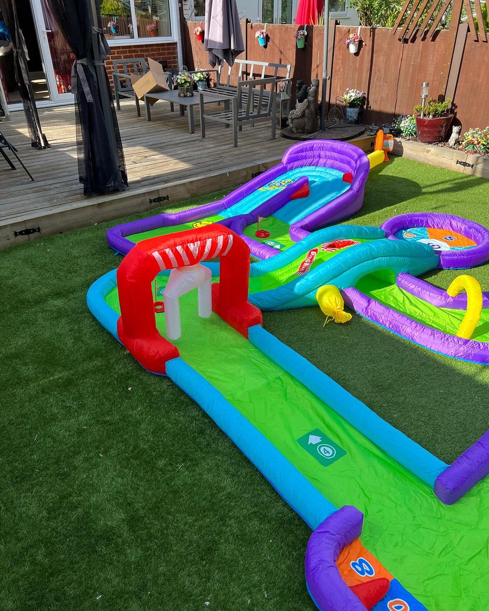 Kids absolutely love there inflatable mini golf 😁