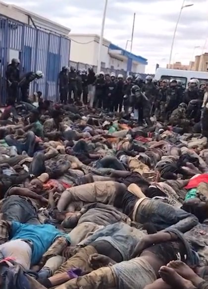 Widely shared pictures &amp; videos show Moroccan police subjecting African migrants, trying to reach Spanish Melilla, to cruel, inhuman and degrading treatment. Apparently, this is part of the recently concluded notorious deal between #Spain &amp; #Morocco regarding #WesternSahara.