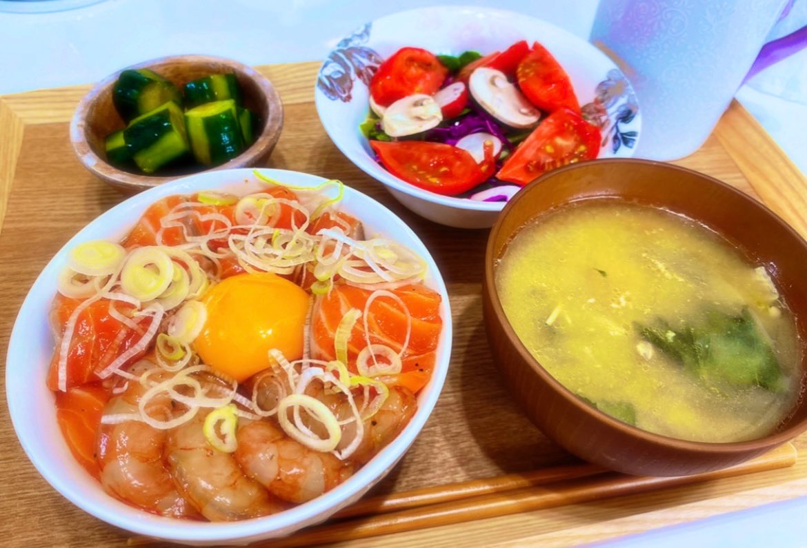 よく言われるコト第2位くらい！！
｢え、料理作れたの？！｣👩‍🍳🍳笑💗

食べるの好きだから一応作れるよ～🎶 https://t.co/l5tCBS9aAx