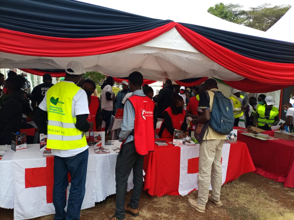 Krcs_NRbBranch's tweet photo. Kenya Redcross Society has partnered with different organizations to commemorate the "International Day Against Drug Abuse and Illicit Trafficking" (IDADA)at the Chancellor Court,  University of Nairobi. #IDADA #CAREINCRISES #MentalHealth4All @MOHmentalhealth
 @qualityrightske https://t.co/kuA9rpSama