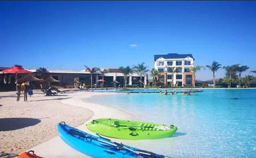 GautengFilmCom's tweet photo. Location? Sila!๐ (location, beach, bikini)
One thing about Gauteng? It will give you class, elegance, and picture ready locations! A perfect example of these sentiments is The Blyde beach in Pretoria.
#GFC
#GFC2022
#DiscoverGauteng
#DiscoverGP https://t.co/Wwg6270y4J